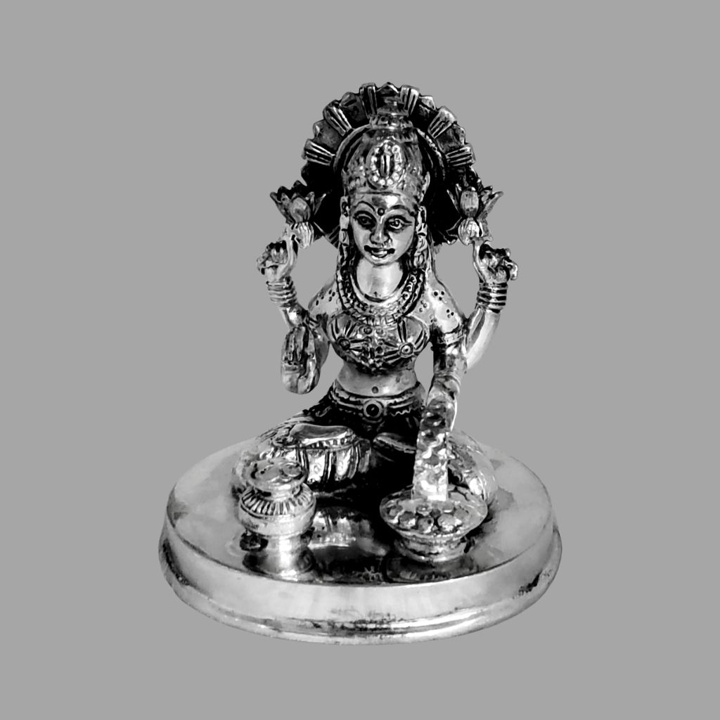 https://www.jewelnidhi.com/img/1610364897AQ LAKSHMI MODEL 18.jpeg